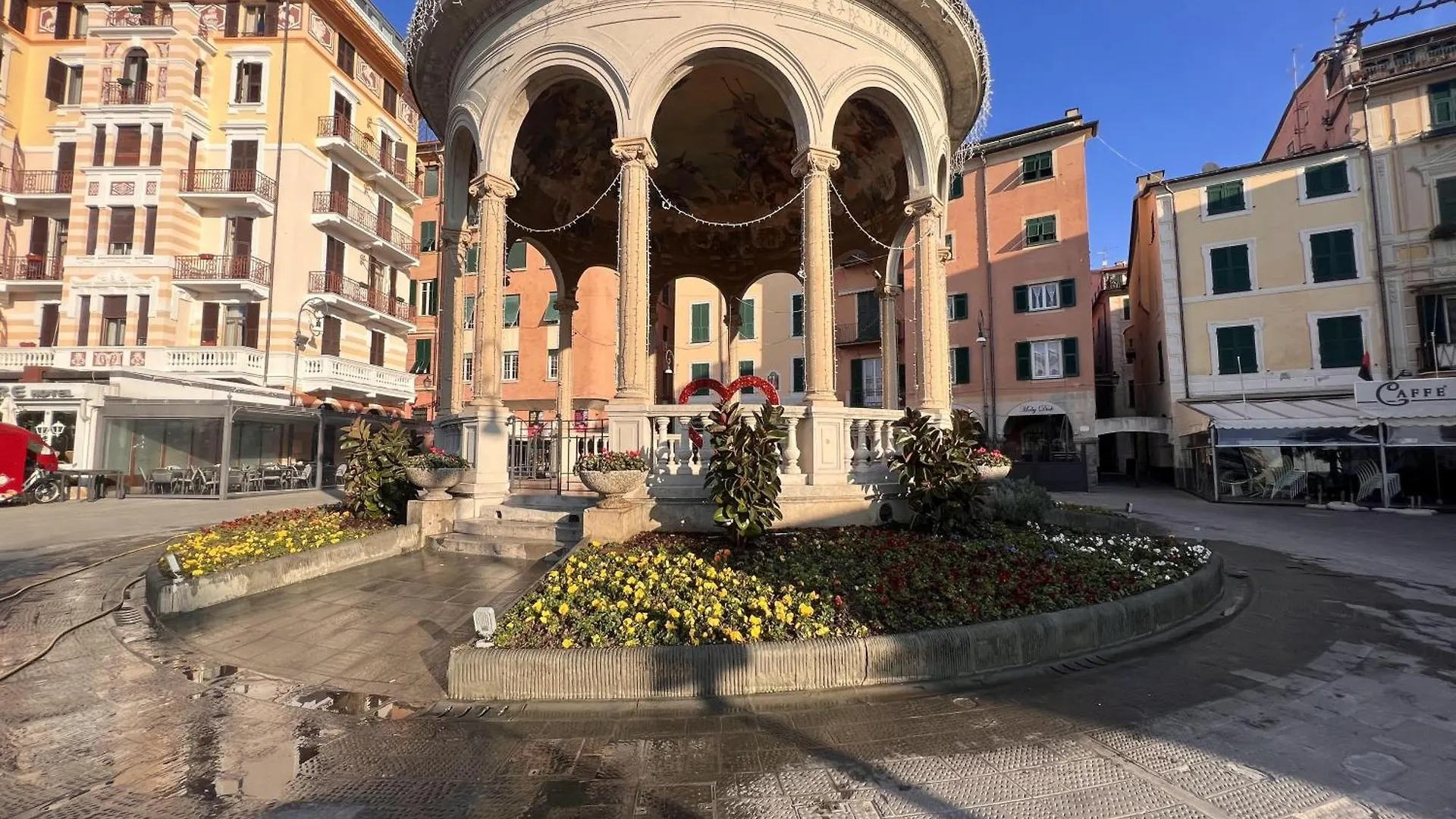 Welcome Riviera-Mazzini 30 Ristrutturato Aprile 2025- Bagno E Arredamenti Nuovi- Centralissimo A 100 M Dalle Spiaggie - Vicinissimo A Ristoranti Bar Supermercati La Scelta Ideale Per Un Soggiorno Perfetto Parcheggio A 15 Euro Al Giorno, Da Prenotare Rapallo Apartment