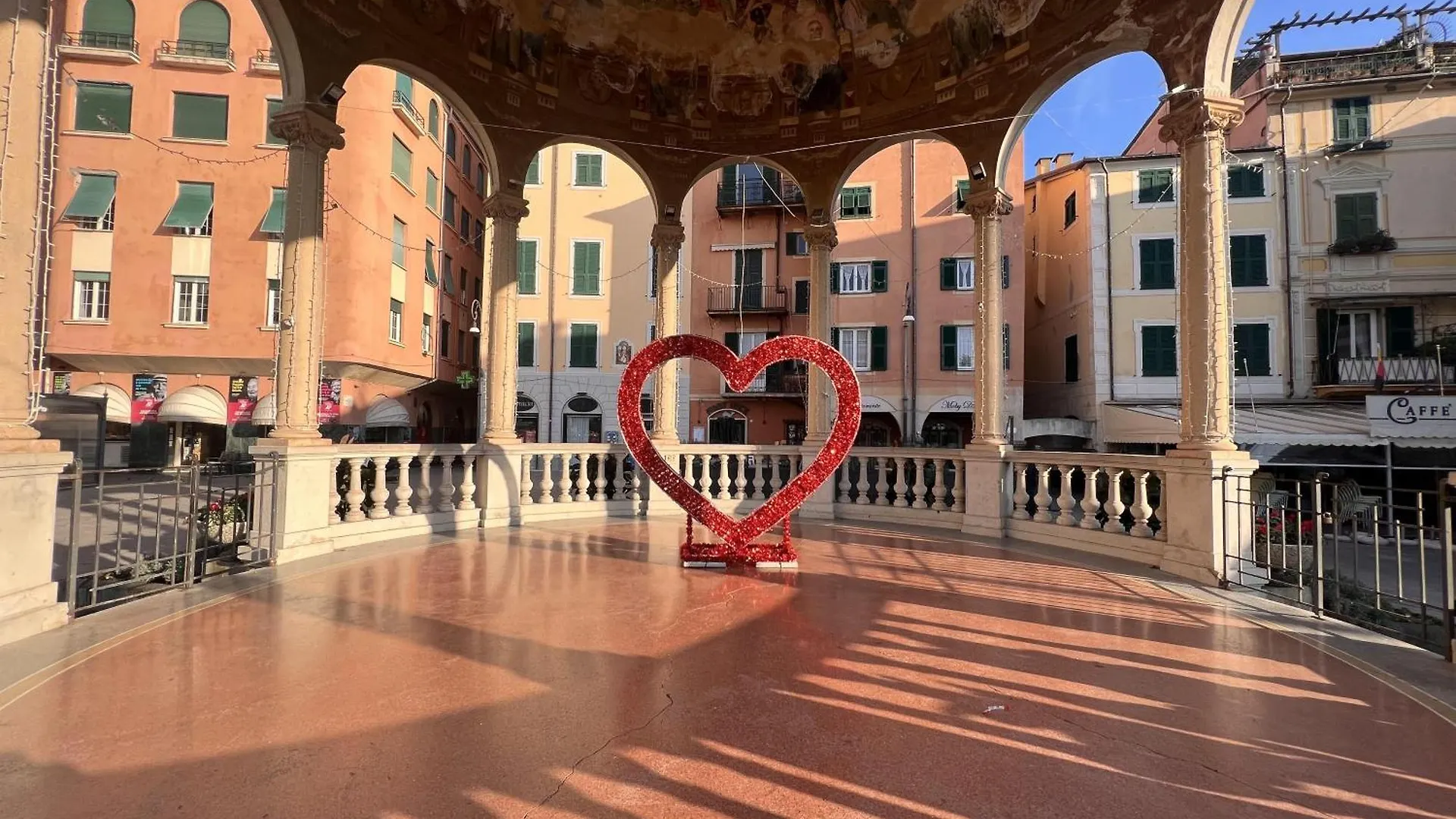Apartment Welcome Riviera-Mazzini 30 Ristrutturato Aprile 2025- Bagno E Arredamenti Nuovi- Centralissimo A 100 M Dalle Spiaggie - Vicinissimo A Ristoranti Bar Supermercati La Scelta Ideale Per Un Soggiorno Perfetto Parcheggio A 15 Euro Al Giorno, Da Prenotare Rapallo Italy