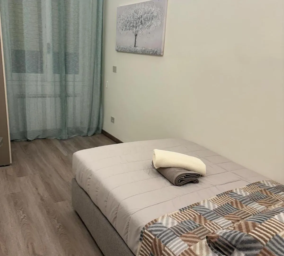 Welcome Riviera-Mazzini 30 Ristrutturato Aprile 2025- Bagno E Arredamenti Nuovi- Centralissimo A 100 M Dalle Spiaggie - Vicinissimo A Ristoranti Bar Supermercati La Scelta Ideale Per Un Soggiorno Perfetto Parcheggio A 15 Euro Al Giorno, Da Prenotare Rapallo 0*,  Italy