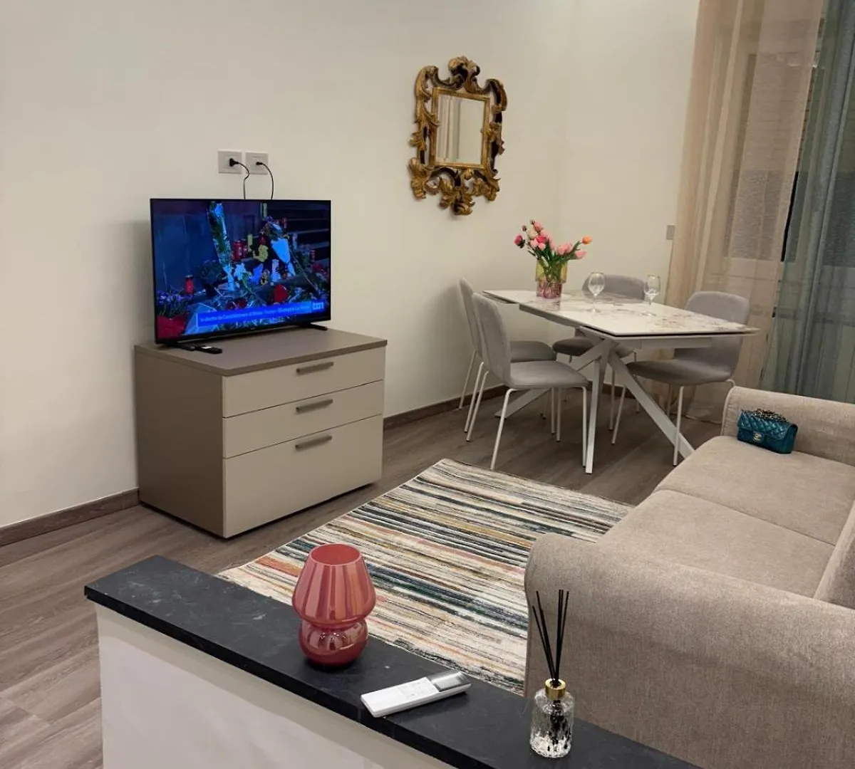 Welcome Riviera-Mazzini 30 Ristrutturato Aprile 2025- Bagno E Arredamenti Nuovi- Centralissimo A 100 M Dalle Spiaggie - Vicinissimo A Ristoranti Bar Supermercati La Scelta Ideale Per Un Soggiorno Perfetto Parcheggio A 15 Euro Al Giorno, Da Prenotare Rapallo Apartment
